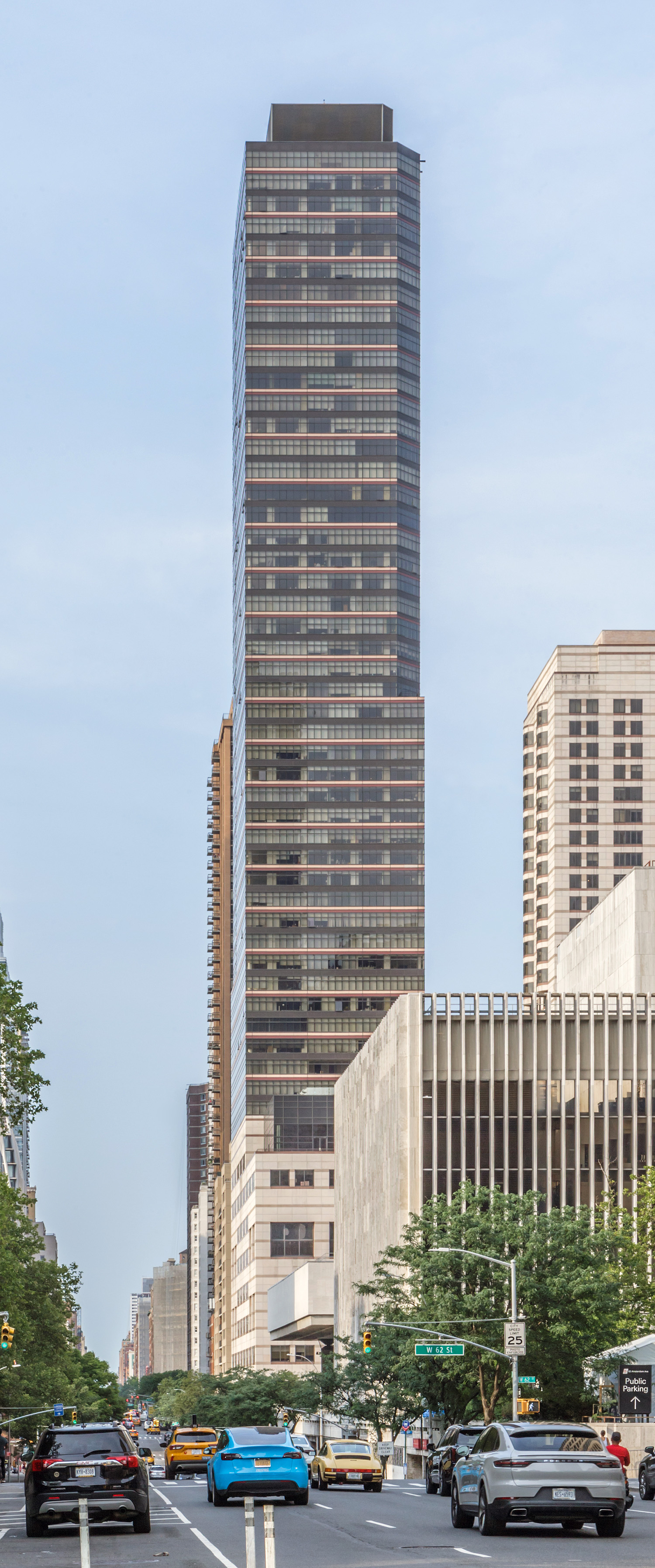 Three Lincoln Center, New York City - View from the southwest. © Mathias Beinling